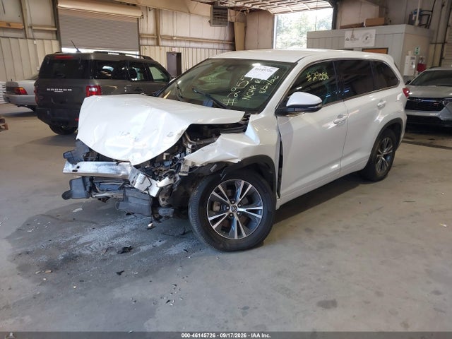 2017 TOYOTA HIGHLANDER LE 2