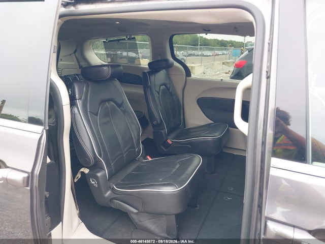 2022 CHRYSLER PACIFICA LIMITED 8