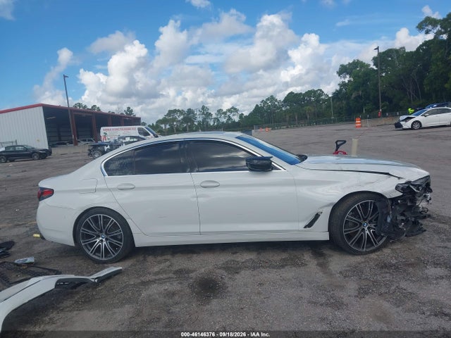 2021 BMW 530I 13