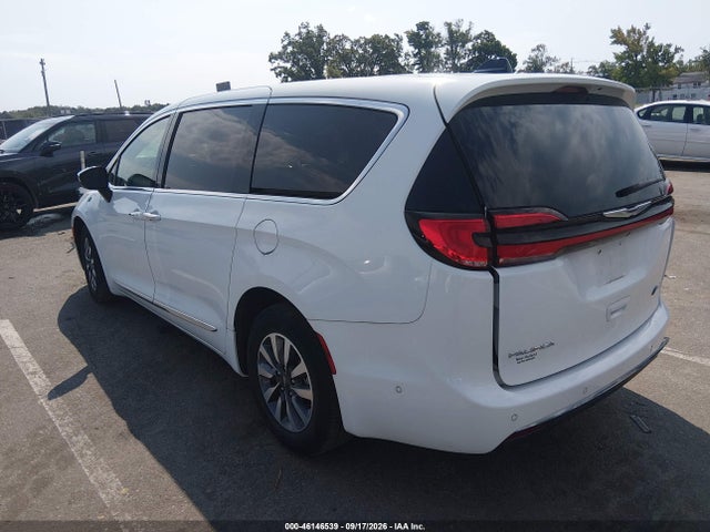 2023 CHRYSLER PACIFICA HYBRID LIMITED 3