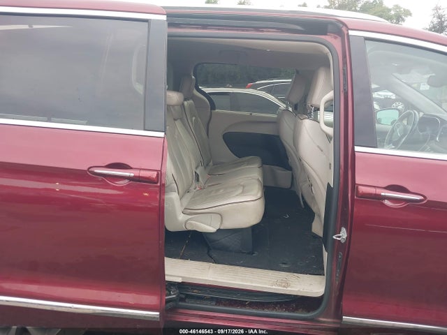 2017 CHRYSLER PACIFICA LIMITED 8