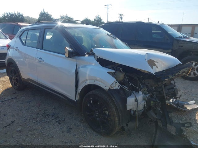 2021 NISSAN KICKS SR XTRONIC CVT