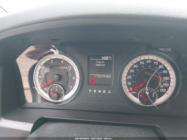2018 RAM 1500 EXPRESS 4X4 5'7 BOX 7