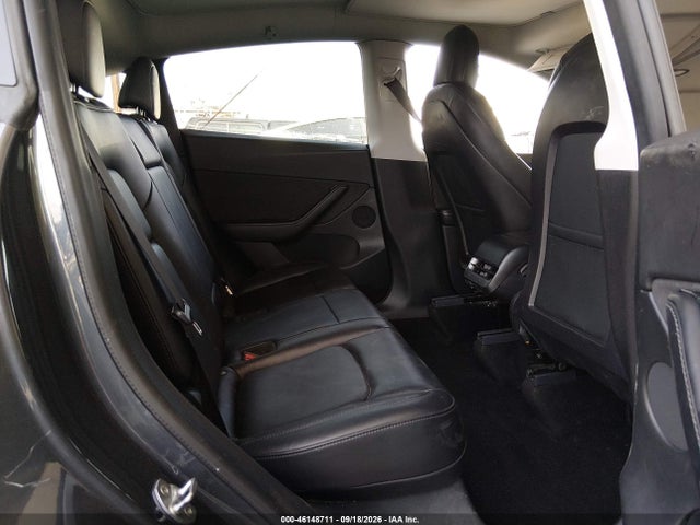 2021 TESLA MODEL Y LONG RANGE 8