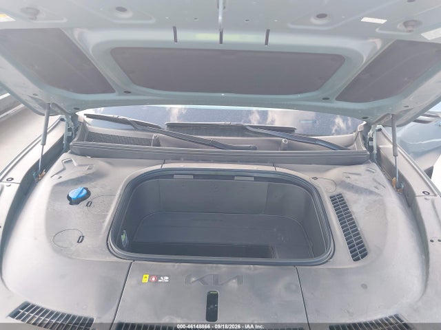 2024 KIA EV9 LAND 10