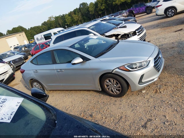 2018 HYUNDAI ELANTRA SE 13