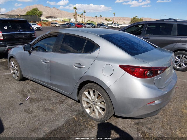 2017 MAZDA MAZDA3 TOURING 3