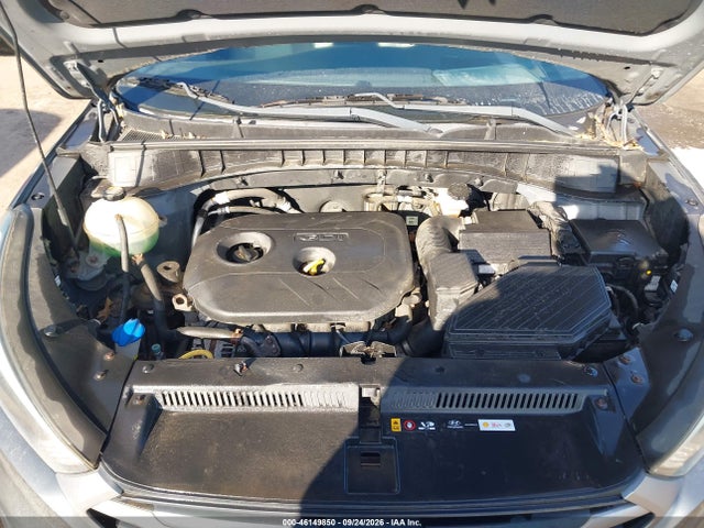 2017 HYUNDAI TUCSON SE 10