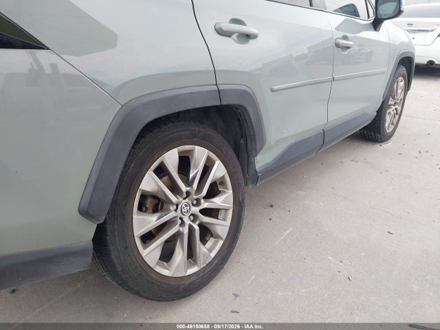 2020 TOYOTA RAV4 XLE PREMIUM 17