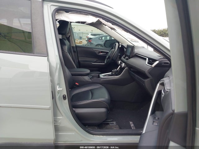 2020 TOYOTA RAV4 XLE PREMIUM 5