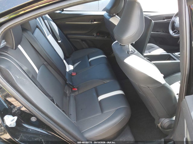 2025 TOYOTA CAMRY SE 8