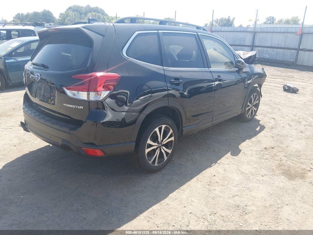 2023 SUBARU FORESTER LIMITED 4