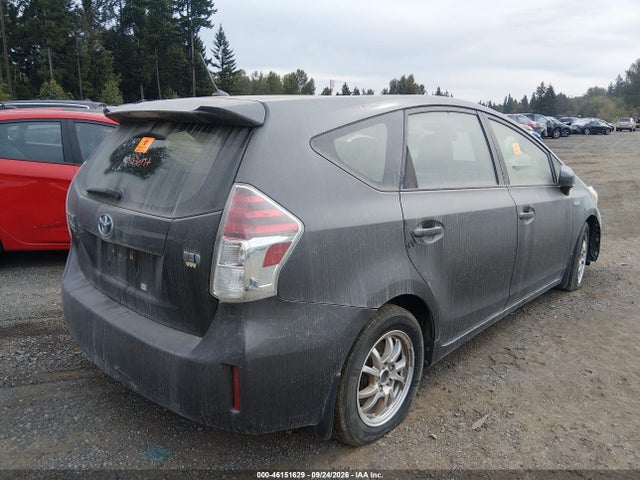 2017 TOYOTA PRIUS V TWO 4