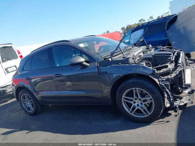 2018 PORSCHE MACAN 14