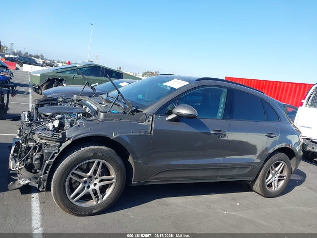 2018 PORSCHE MACAN 15