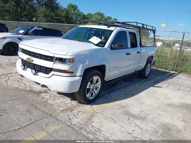 2018 Chevrolet SILVERADO 1500 CUSTOM 照片 2