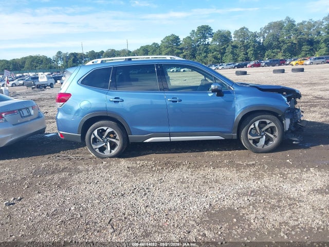 2023 SUBARU FORESTER TOURING 13