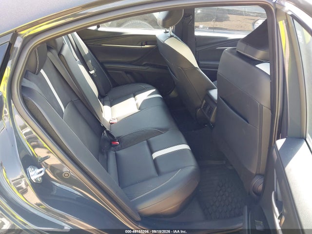 2025 TOYOTA CAMRY SE 8