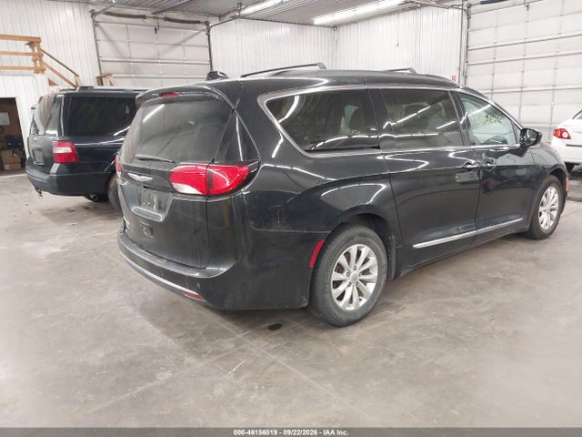 2017 CHRYSLER PACIFICA TOURING-L 4