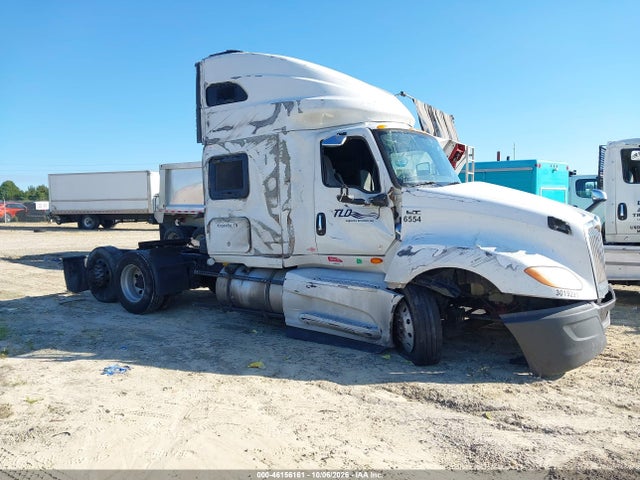 2019 INTERNATIONAL LT 17