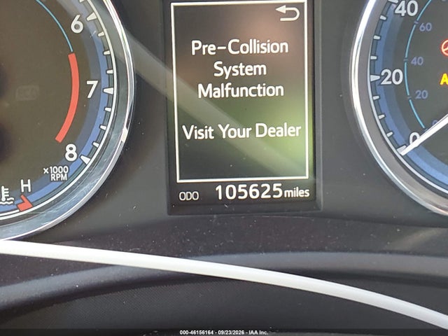 2019 TOYOTA COROLLA SE 16