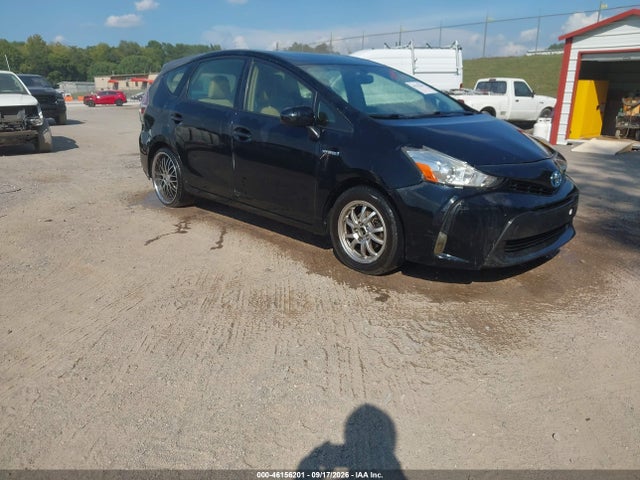 2017 TOYOTA PRIUS V FOUR