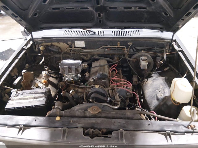 1986 MAZDA B2000 10