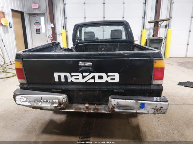 1986 MAZDA B2000 17