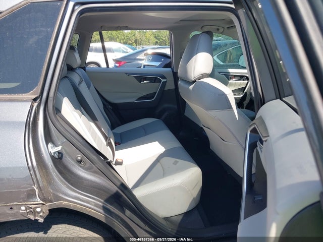 2022 TOYOTA RAV4 XLE PREMIUM 8