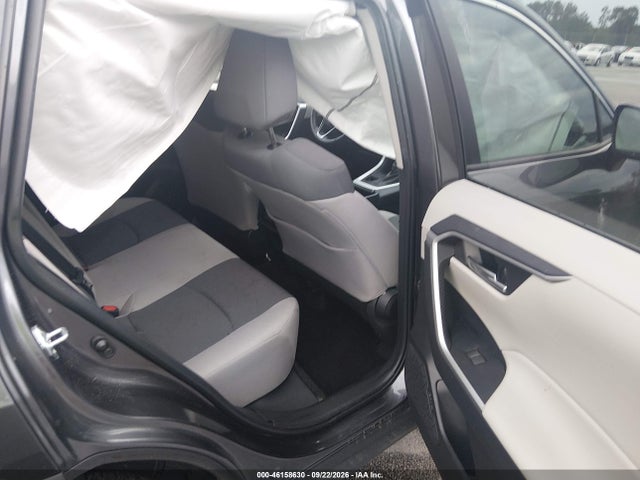 2024 TOYOTA RAV4 XLE 8