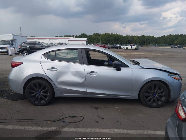 2018 MAZDA MAZDA3 TOURING 13