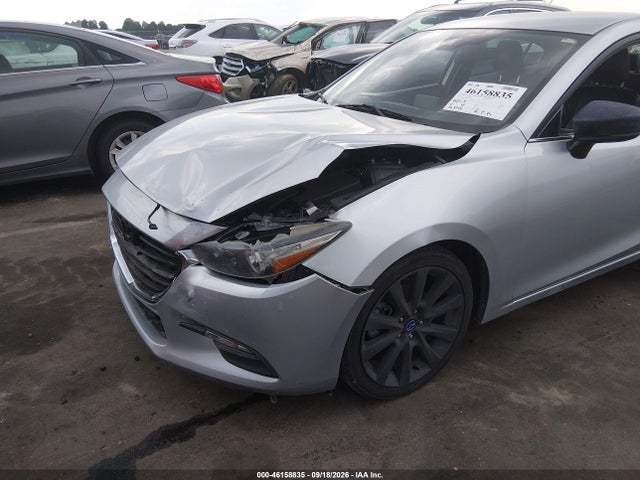 2018 MAZDA MAZDA3 TOURING 6