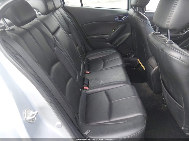 2018 MAZDA MAZDA3 TOURING 8