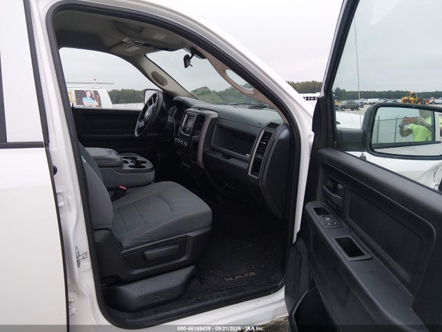 2017 RAM 1500 EXPRESS 4X4 6'4 BOX 5