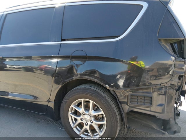 2021 CHRYSLER PACIFICA TOURING 20