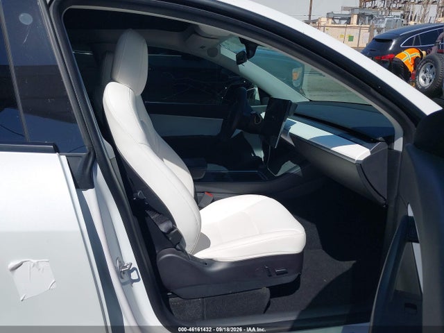 2022 TESLA MODEL Y LONG RANGE 5