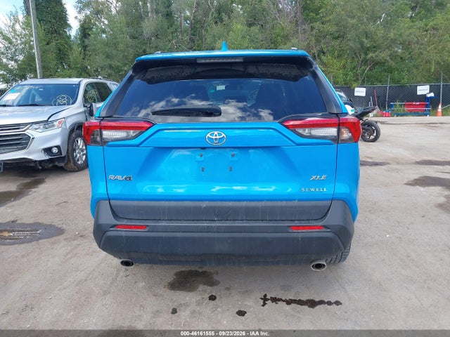 2021 TOYOTA RAV4 XLE PREMIUM 17