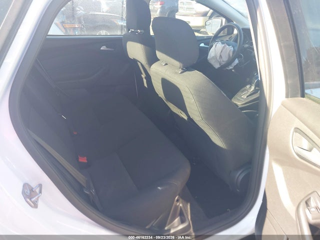 2017 FORD FOCUS SE 8