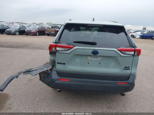 2023 TOYOTA RAV4 HYBRID XLE PREMIUM 17