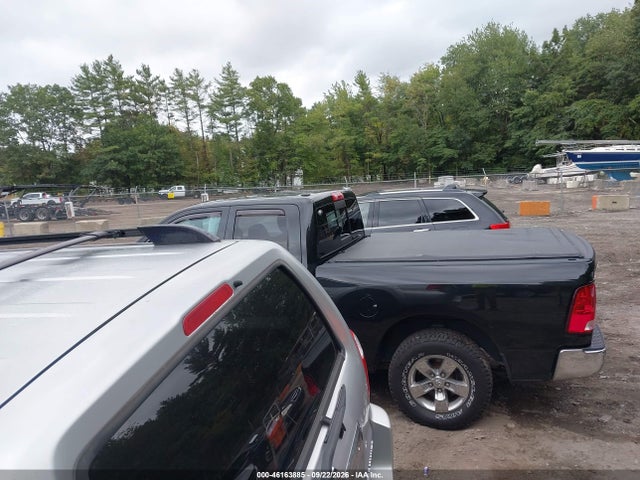 2017 RAM 1500 SLT 4X4 6'4 BOX 14