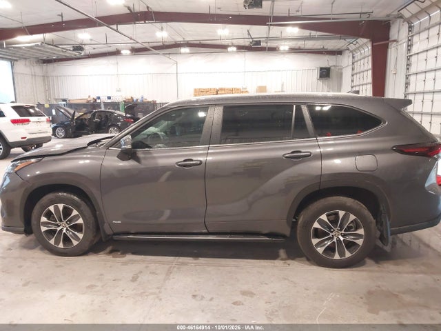 2025 TOYOTA HIGHLANDER HYBRID XLE 14