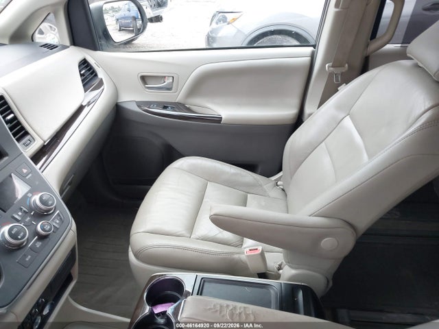 2017 TOYOTA SIENNA XLE 8 PASSENGER 5
