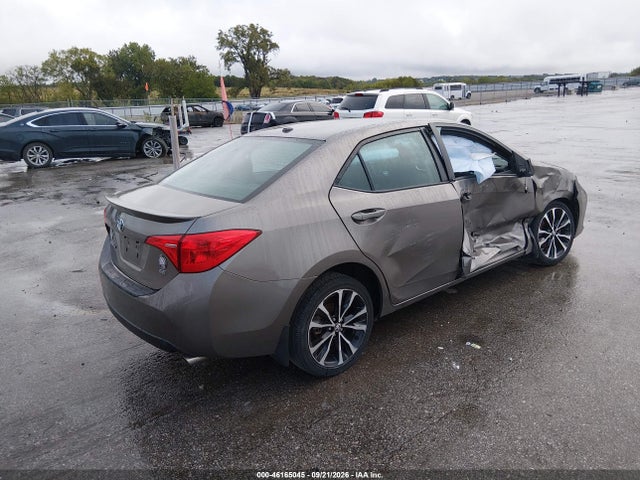 2018 TOYOTA COROLLA SE 4