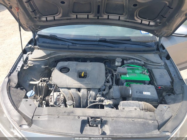2019 HYUNDAI ELANTRA SE 10