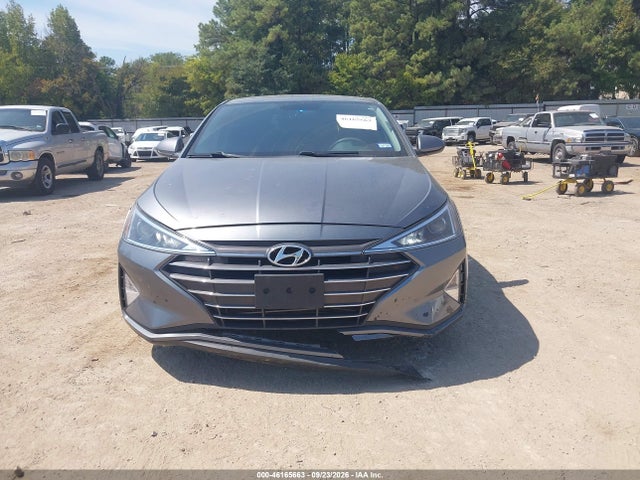 2019 HYUNDAI ELANTRA SE 12