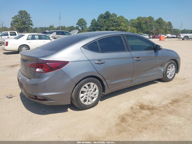 2019 HYUNDAI ELANTRA SE 4