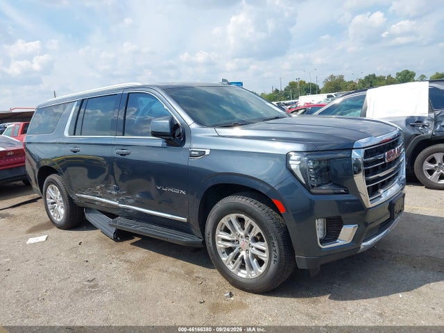 2021 GMC YUKON XL SLT 12