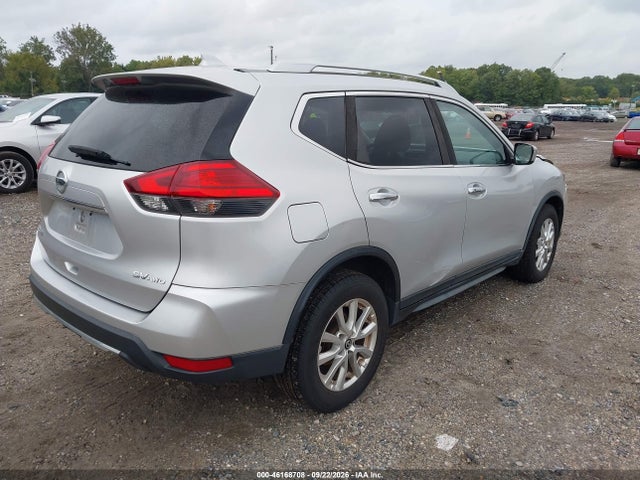 2017 NISSAN ROGUE SV 4