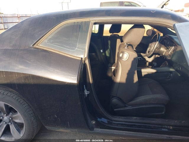 2017 DODGE CHALLENGER SXT 8