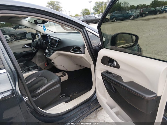 2020 CHRYSLER PACIFICA TOURING L 5